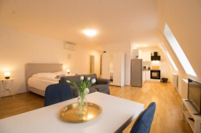 Between Schoenbrunn and the City Center. Apt. 40